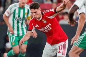 爱游戏体育-赛后纽卡斯尔调整名单以备葡超，完成体检环节打磨，压力陡增，训练强度明显提升(萨巴伦卡进级比分)