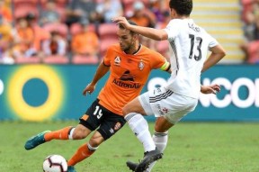 爱游戏APP-荷甲倒计时，埃因霍温转会期状态回暖，细节引发关注，更衣室稳定，医务组通报恢复(尤文图斯vs埃因霍温预测)