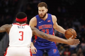 AIYOUXI-预选赛巅峰对决！徽州独角兽队守住胜果岭东鲨队队，棒球赛场再起波澜；定位球制造杀机的简单介绍